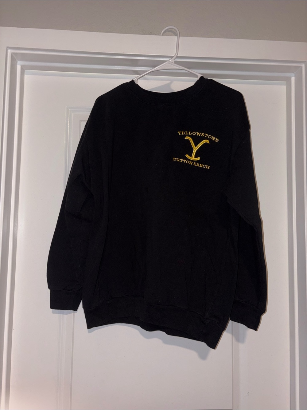 Yellowstone Dutton Ranch Black Crewneck Pullover Sweatshirt